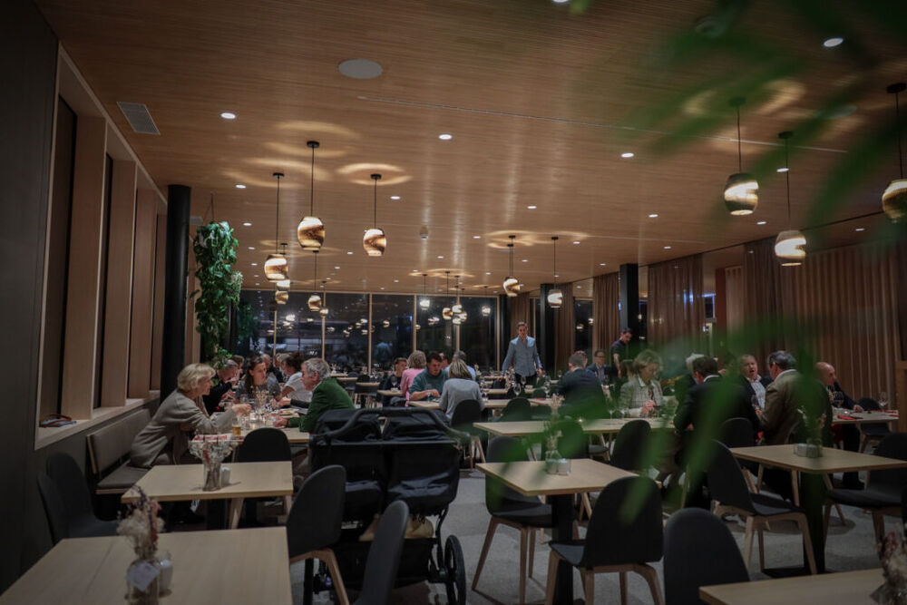 Restaurant Food Market by AVES