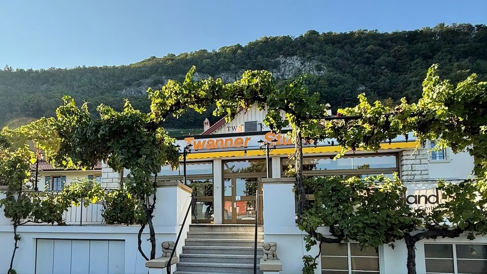 Restaurant Twannerstube mit Caveau Moos-Bar